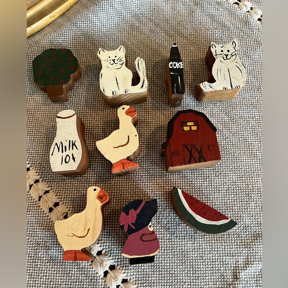 Lot of 10 Handcrafted Wooden Farm Animal Figurines, GUC, mini figures, trinkets - Picture 1 of 4